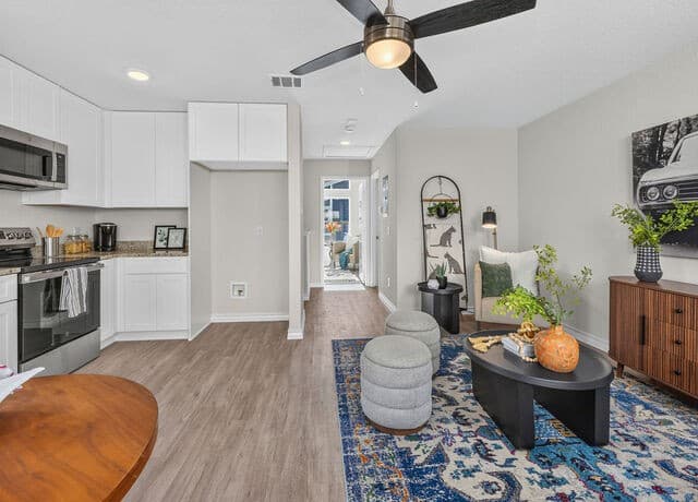 310 W Evergreen St Unit 101, San Antonio, TX 78212 — photo 14