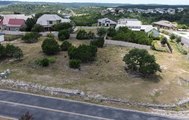 533  Hannah Ln, Boerne, TX 78006 — photo 2