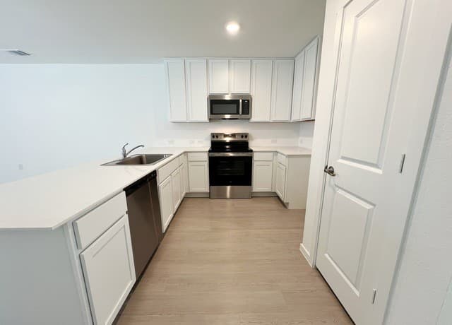 5819  Repeating Way, Von Ormy, TX 78073 — photo 13