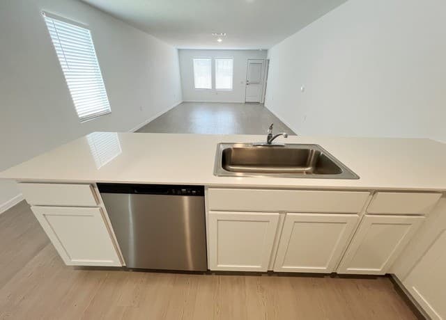 5819  Repeating Way, Von Ormy, TX 78073 — photo 14