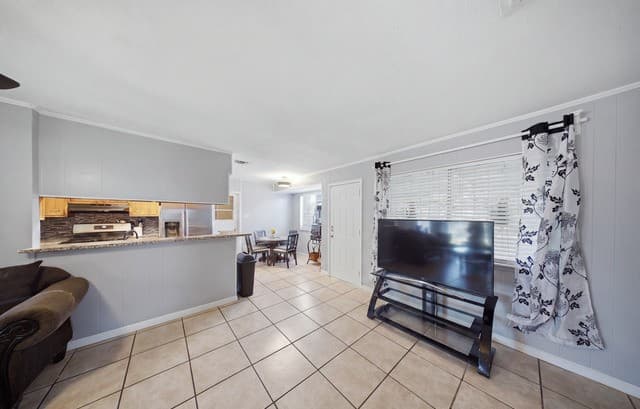 7823  Latigo, San Antonio, TX 78227 — photo 14