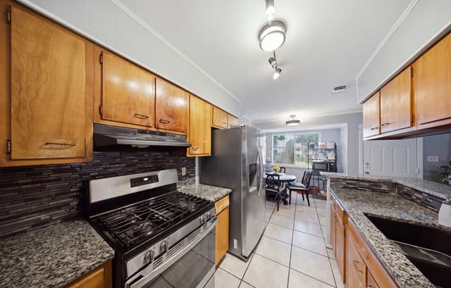 7823  Latigo, San Antonio, TX 78227 — photo 9