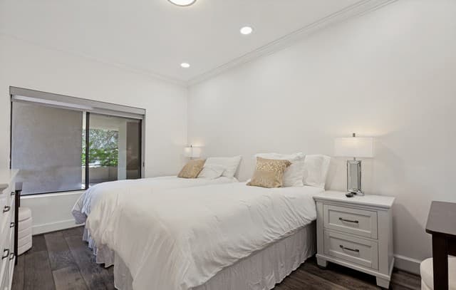 701 N St Marys unit 16 Unit 16, San Antonio, TX 78205 — photo 10