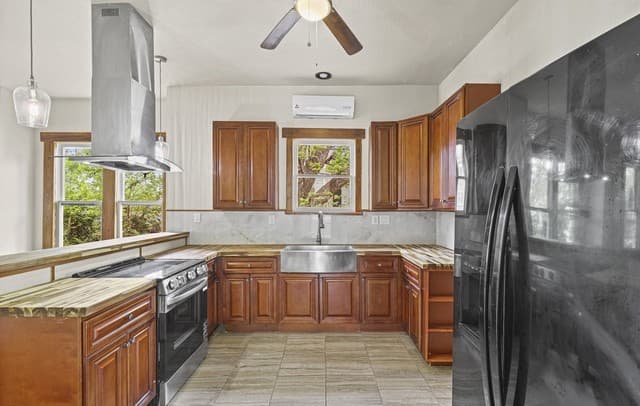 235  Cornell Ave, San Antonio, TX 78201 — photo 14