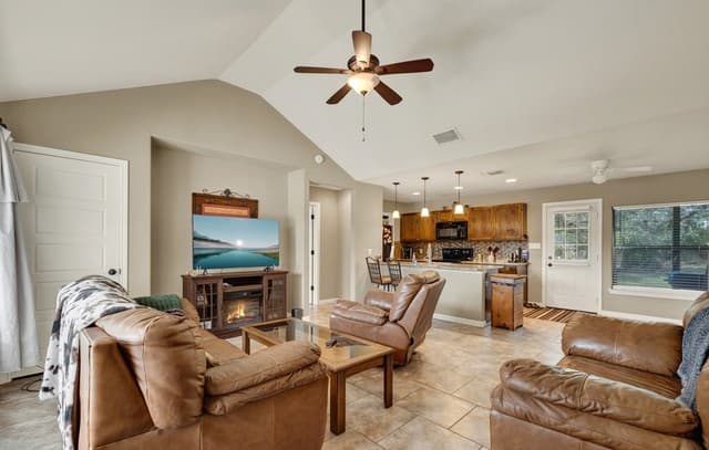 4142  Morningside Way, Canyon Lake, TX 78133 — photo 3