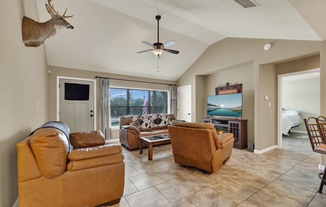 4142  Morningside Way, Canyon Lake, TX 78133 — photo 4
