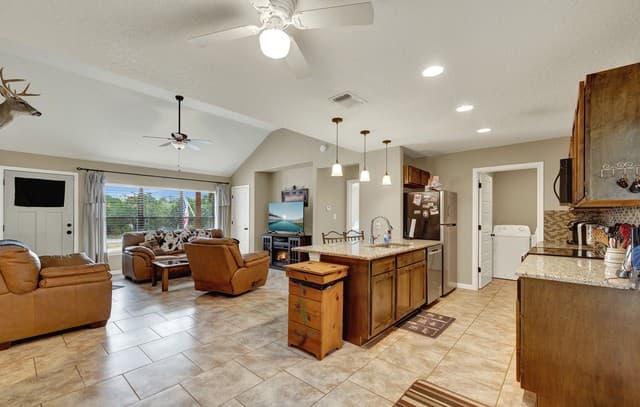 4142  Morningside Way, Canyon Lake, TX 78133 — photo 8