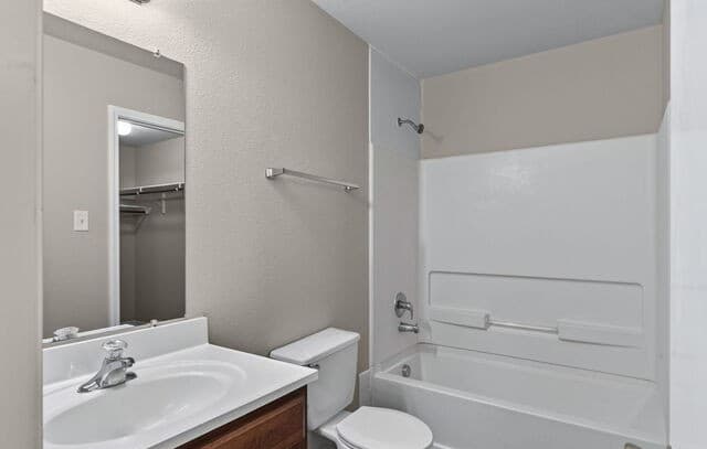 7802  Kingsbury Way Unit 4, San Antonio, TX 78240 — photo 21