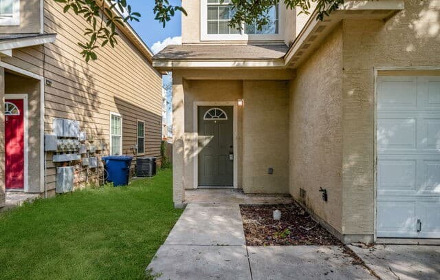 7802  Kingsbury Way Unit 4, San Antonio, TX 78240 — photo 3