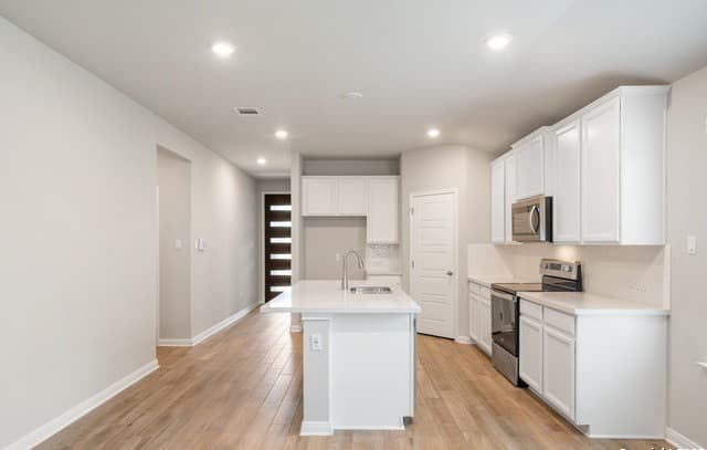 1220  Ella Xing, New Braunfels, TX 78130 — photo 10