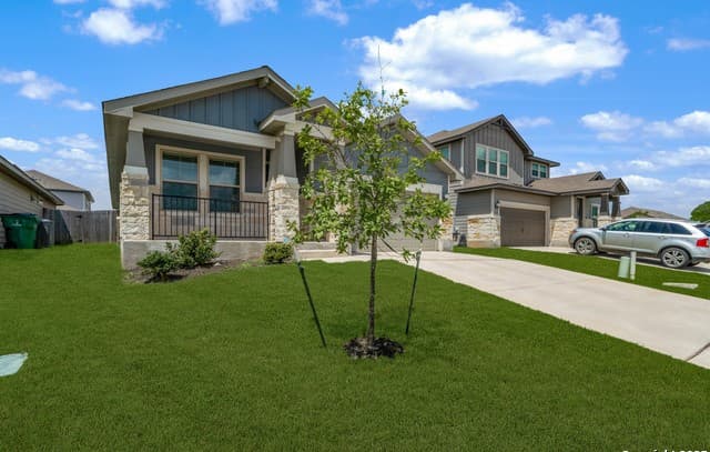 1220  Ella Xing, New Braunfels, TX 78130 — photo 3