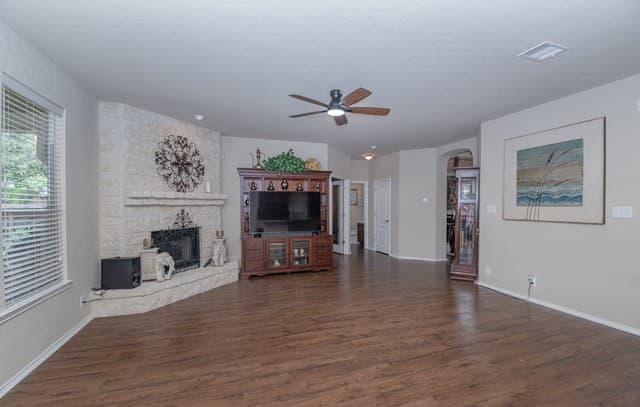 326  Loch Lomond Dr, Cibolo, TX 78108 — photo 16