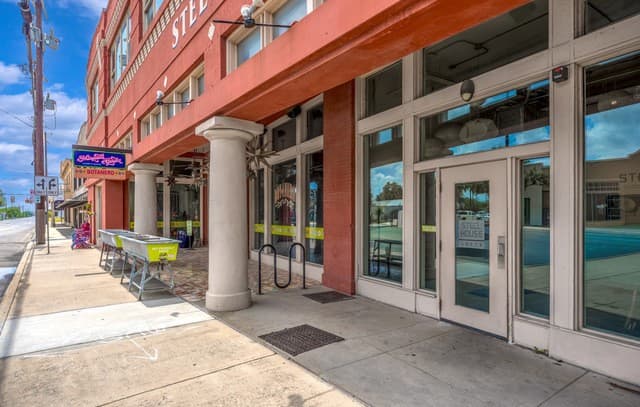 1401 S Flores Unit 308