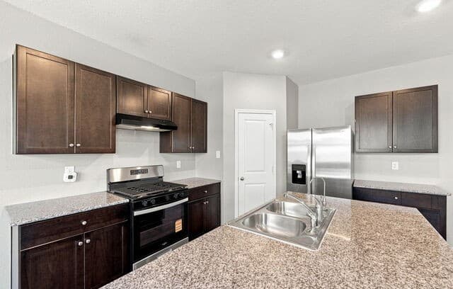 3319  Angus Xing, San Antonio, TX 78245 — photo 3
