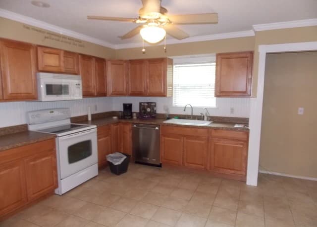 1309  Azalea Lane, New Braunfels, TX 78130 — photo 3