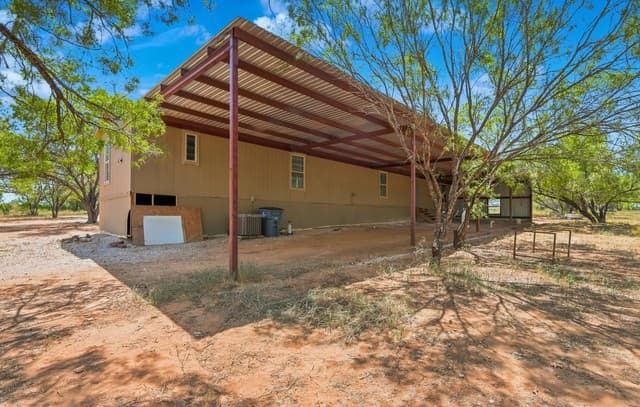 138  County Road 2666, Devine, TX 78016 — photo 22