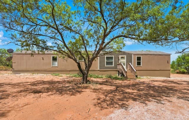 138  County Road 2666, Devine, TX 78016 — photo 4