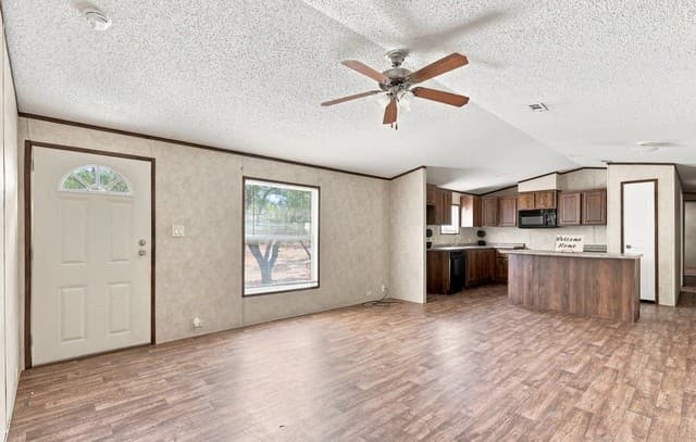 138  County Road 2666, Devine, TX 78016 — photo 9
