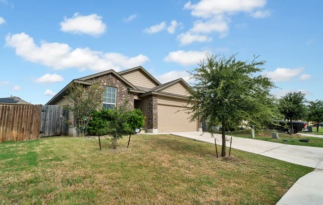 6437  Hoffman Plain, San Antonio, TX 78252 — photo 2