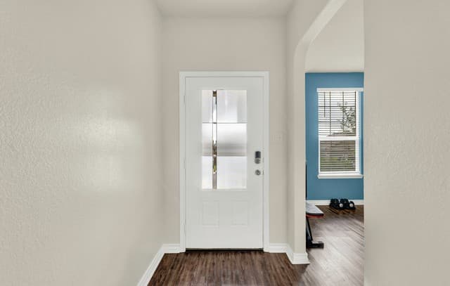 6437  Hoffman Plain, San Antonio, TX 78252 — photo 5