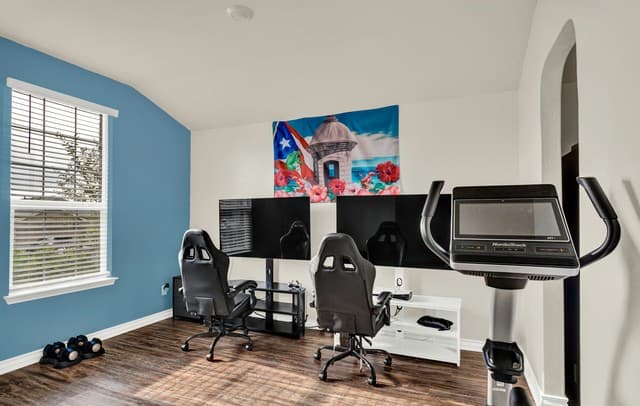 6437  Hoffman Plain, San Antonio, TX 78252 — photo 6