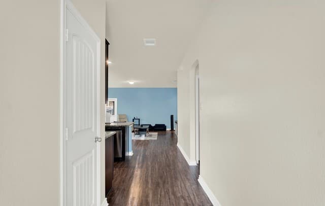 6437  Hoffman Plain, San Antonio, TX 78252 — photo 7