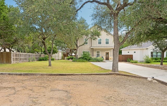 2619  Candlelight Dr