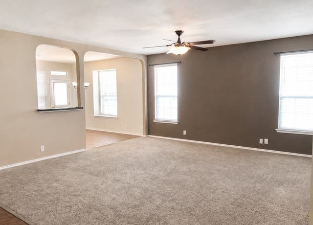 17063  Ashbury Ldg, San Antonio, TX 78247 — photo 2