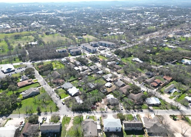 327  Ebner Street Unit A, Boerne, TX 78006 — photo 2