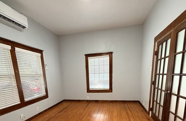 305  Barrera St, San Antonio, TX 78210 — photo 3