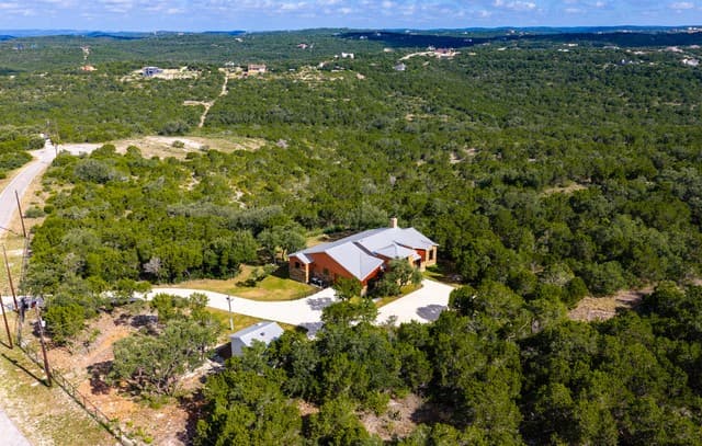 114  County Road 2729, Mico, TX 78056