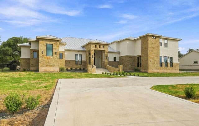 1125  Cordova Bnd, Canyon Lake, TX 78133 — photo 7