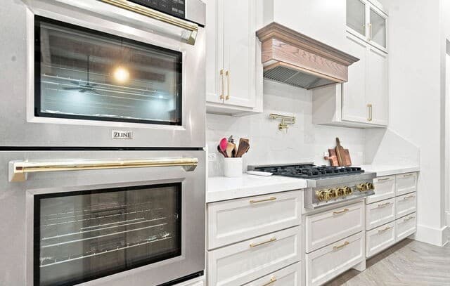 1125  Cordova Bnd, Canyon Lake, TX 78133 — photo 9