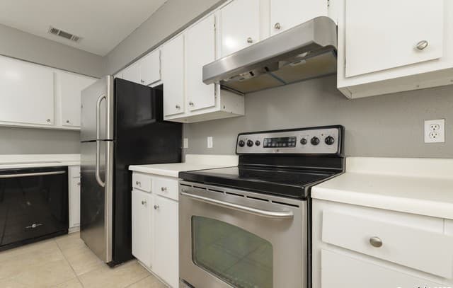 100  Lorenz Rd Unit 101, San Antonio, TX 78209 — photo 4