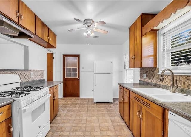 602  C Street, Floresville, TX 78114 — photo 3