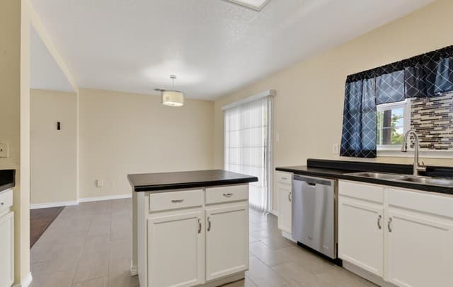 5012  Viking Coral, San Antonio, TX 78244 — photo 13