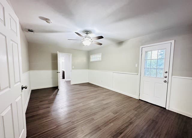 10806  Lazy Oaks Dr, San Antonio, TX 78217 — photo 8