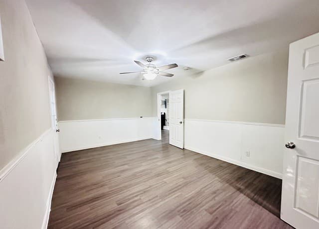10806  Lazy Oaks Dr, San Antonio, TX 78217 — photo 9