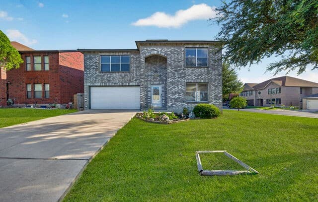 7702  Fairton Pl