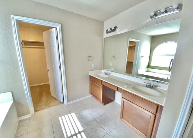 11606  Dense Star, San Antonio, TX 78245 — photo 24