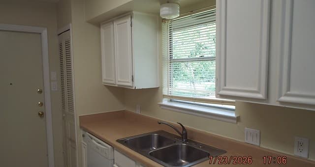 4874  Castle Lance, San Antonio, TX 78218 — photo 6