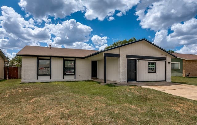 8939  Old Sky Harbor, San Antonio, TX 78242 — photo 2