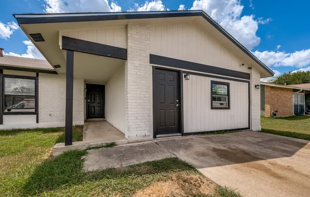 8939  Old Sky Harbor, San Antonio, TX 78242 — photo 3