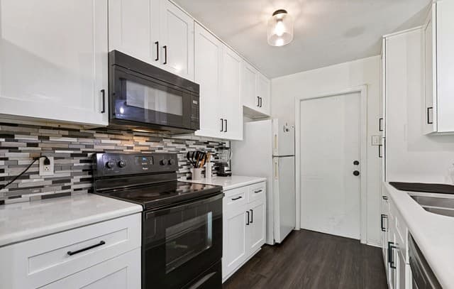 8939  Old Sky Harbor, San Antonio, TX 78242 — photo 8