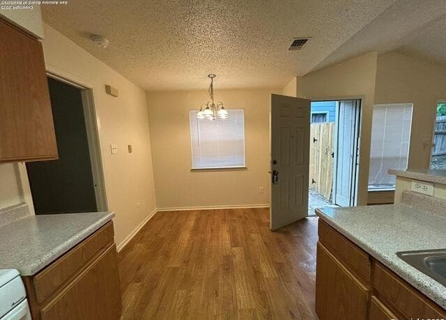 6323  Worchester Knls, San Antonio, TX 78233 — photo 4