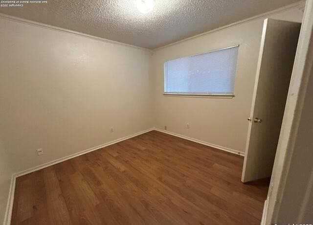6323  Worchester Knls, San Antonio, TX 78233 — photo 6