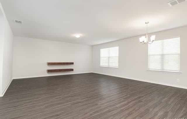 2611  Barbwire Way, San Antonio, TX 78244 — photo 4