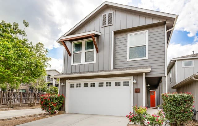 1426 E Sandalwood