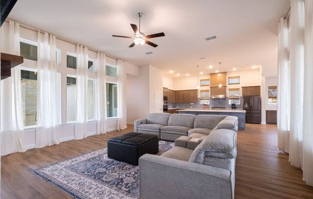 130  Piper St, Castroville, TX 78009 — photo 11