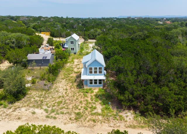 272  Broken Bow, Bandera, TX 78003 — photo 14